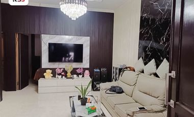 DI JUAL RUMAH 1 LANTAI +1 TOKO SIAP HUNI LOKASI JL GURITA SESETAN