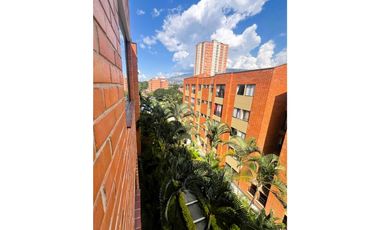 Apartamento remodelado en venta en Medellín - Pilarica
