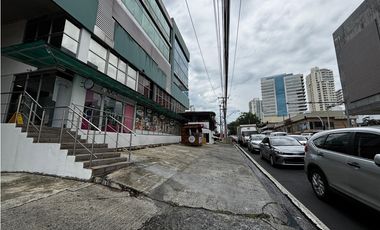 EL CARMEN / PLAZA KORINTHO / 74M / 4 DIVISIONES / FRENTE A VIA