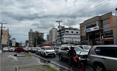 EL CARMEN / PLAZA KORINTHO / 74M / 4 DIVISIONES / FRENTE A VIA