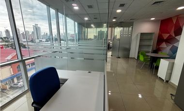 EL CARMEN / PLAZA KORINTHO / 74M / 4 DIVISIONES / FRENTE A VIA