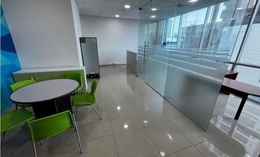 EL CARMEN / PLAZA KORINTHO / 74M / 4 DIVISIONES / FRENTE A VIA