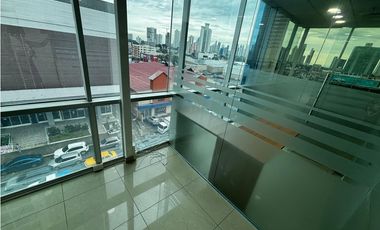 EL CARMEN / PLAZA KORINTHO / 74M / 4 DIVISIONES / FRENTE A VIA