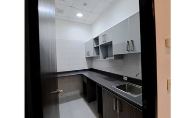 ALQUILO LOCAL COMERCIAL 4 CONSULTORIOS/OFICINAS COSTA DEL ESTE VV