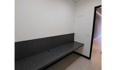 ALQUILO LOCAL COMERCIAL 4 CONSULTORIOS/OFICINAS COSTA DEL ESTE VV