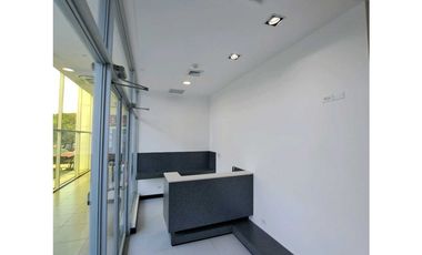 ALQUILO LOCAL COMERCIAL 4 CONSULTORIOS/OFICINAS COSTA DEL ESTE VV