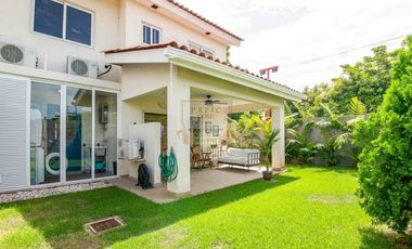 Venta de Casa Modelo Marsella Esquinera en Reserva de Versalles