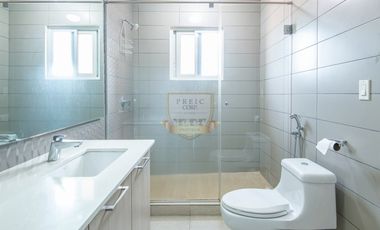 Venta de Casa Modelo Marsella Esquinera en Reserva de Versalles