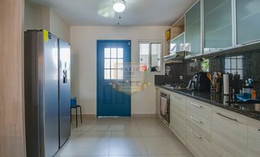 Venta de Casa Modelo Marsella Esquinera en Reserva de Versalles