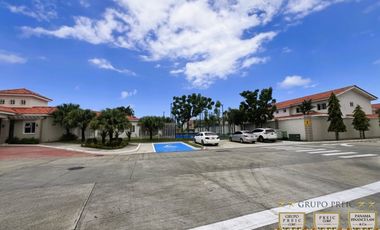 Venta de Casa Modelo Marsella Esquinera en Reserva de Versalles