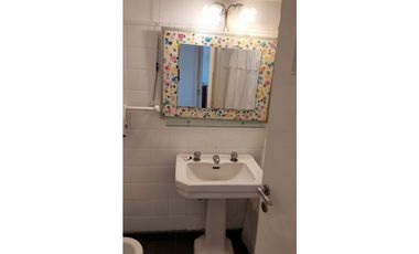 Amplio y lindo  departamento hasta 6 huéspedes.