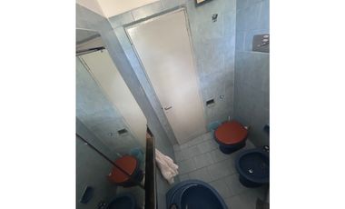SE VENDE CASA EN PH EN BARRIO SOL Y LAGO