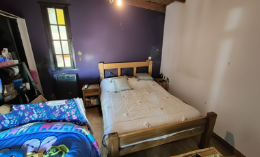 VENTA DE CASA CON PISCINA SOBRE 2 LOTES EN EL TEJADO