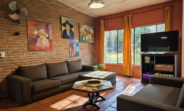 VENTA DE CASA CON PISCINA SOBRE 2 LOTES EN EL TEJADO