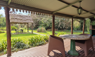 VENTA DE CASA CON PISCINA SOBRE 2 LOTES EN EL TEJADO