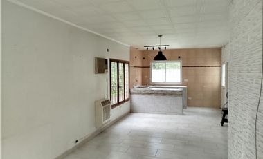 CASA 4 AMBIENTES -PERMUTA