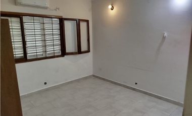 CASA 4 AMBIENTES -PERMUTA