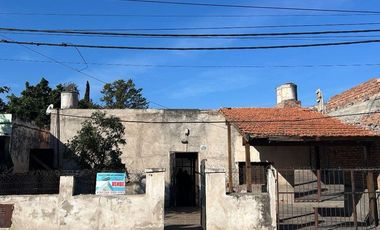 Casa en venta c/ cochera en Centro