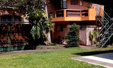 Dijual Rumah Tanah Besar Strategis dekat UPI Setiabudi di Cipaku