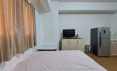 Sewa Apartemen Gading Icon - seberang halte bus dan kelapa gading