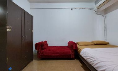 Sewa Apartemen Gading Icon - seberang halte bus dan kelapa gading