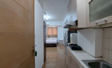 Sewa Apartemen Gading Icon - seberang halte bus dan kelapa gading