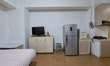 Sewa Apartemen Gading Icon - seberang halte bus dan kelapa gading