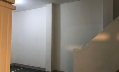 Disewakan Rumah Tinggal  NUSA LOKA  BSD   2 lantai 4 kt