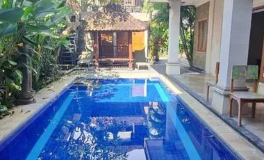FOR SALE VILLA KAWASAN JALAN BATUR SARI SANUR STRATEGIS DEKAT RENON