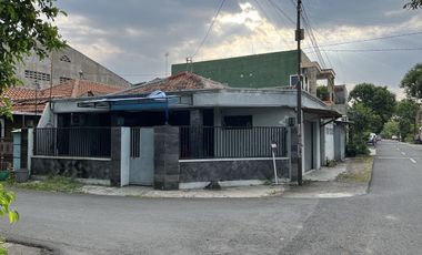 Rukah Bagus Siap Huni di Banyuanyar Solo Kota dekat Jalan Raya