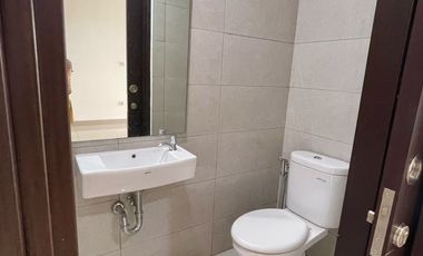 Sewa Murah Rumah Pik 2 Milenial Uk 4,5x12,5 2 lantai Ada 1 AC