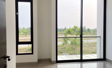 Sewa Murah Rumah Pik 2 Milenial Uk 4,5x12,5 2 lantai Ada 1 AC