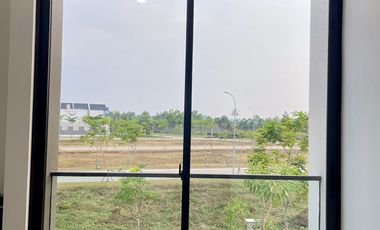 Sewa Murah Rumah Pik 2 Milenial Uk 4,5x12,5 2 lantai Ada 1 AC