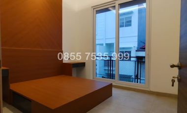 Rumah Modern Minimalis  Duri Kepa Jakarta Barat row 2 mobil
