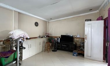 Dijual Murah rumah di komplek Opi depan Danau