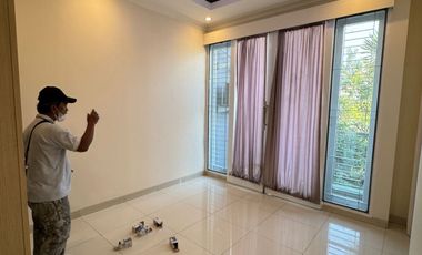 DISEWAKAN RUMAH CITY RESORT!