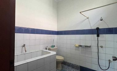 For rent Rumah Baru Di Renov Dengan Luas Tanah Besar Di kota