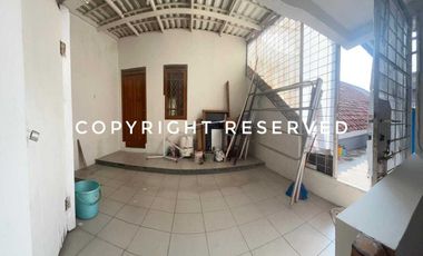 For rent Rumah Baru Di Renov Dengan Luas Tanah Besar Di kota