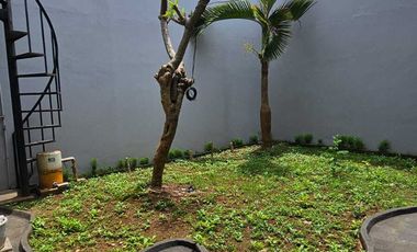 DISEWAKAN RUMAH 2 LANTAI DI KOTA WISATA CIBUBUR