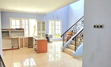 DISEWAKAN RUMAH 2 LANTAI DI KOTA WISATA CIBUBUR