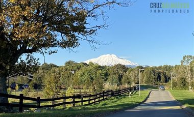 Casa en Arriendo en Condominio Las Tranqueras, amplios espacios, seguridad.