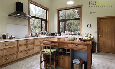 Casa en Arriendo en Condominio Las Tranqueras, amplios espacios, seguridad.