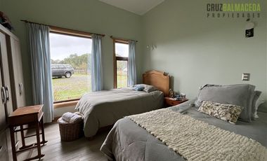 Casa en Arriendo en Condominio Las Tranqueras, amplios espacios, seguridad.