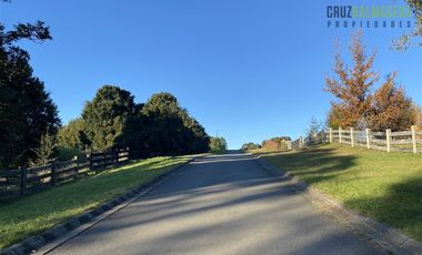 Casa en Arriendo en Condominio Las Tranqueras, amplios espacios, seguridad.