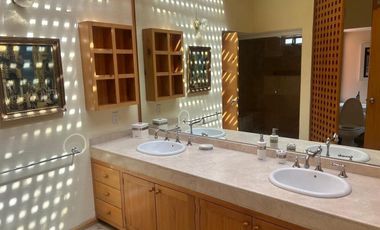 CASA EN VENTA EN LOMAS DE CHAPULTEPEC