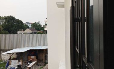 RUMAH BARU 3 LT ELEGAN CLUSTER STRATEGIS DKAT STASIUN DI LENTENG AGUNG