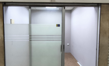 Di jual cepat kios di mega Glodok Kemayoran lantai 1 Deket ATM BCA