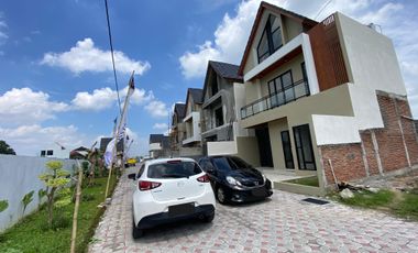 Rumah Siap Huni 7 menit ke UNS & Solo Safari