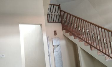 ini dia rumah idaman yang ditunggu tunggu  dengan sarana yang komplit disekitar rumah