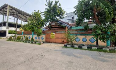 Dijual Rumah Tua Hitung tanah murah di Harapan Indah Bekasi